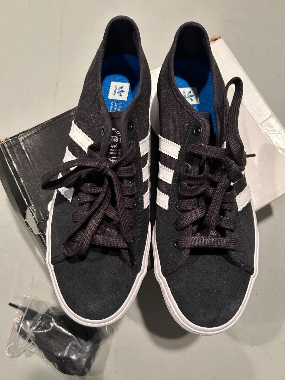 NEW Men's Size 10 Adidas Matchcourt RX Sneakers